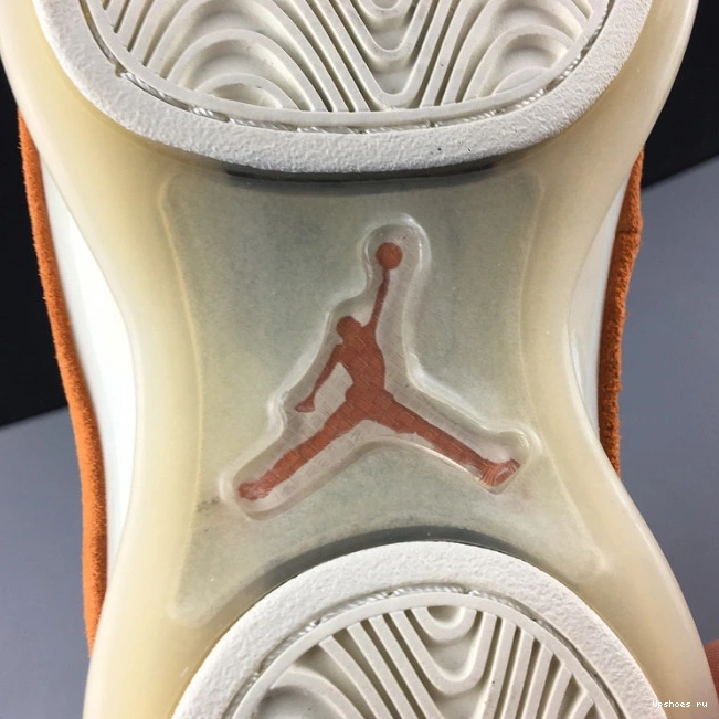 AA2494-801 Jordan  Campfire 18 Retro Orange 0420